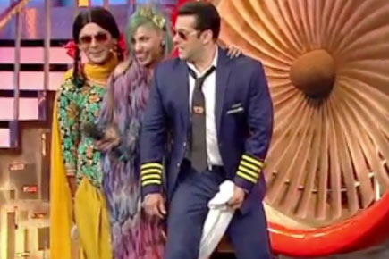 Salman Khan towel dance