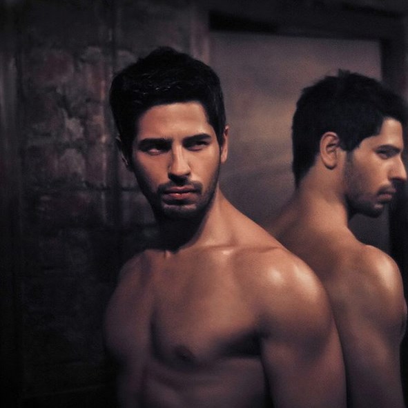 Siddharth Malhotra Shirtless image