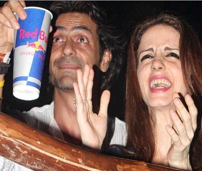 Arjun Rampal and Sussane Khan chilling together.