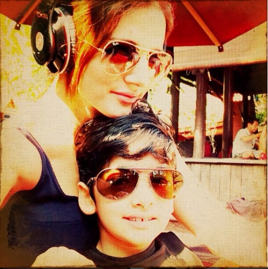 Adorable picture of Sussanne Khan with sons Hrehaan and Hridaan.