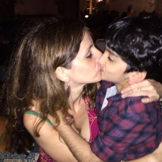 Adorable picture of Sussanne Khan with sons Hrehaan and Hridaan.