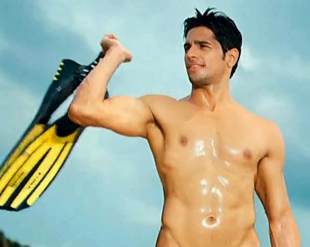 Siddharth Malhotra Shirtless image