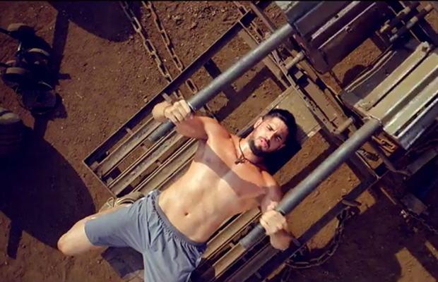 Siddharth Malhotra Shirtless image