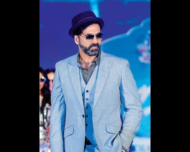Akshay Kumar rocking the 'Salt & Pepper' look