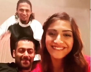 Watch - Salman Khan and Sonam Kapoor's ‘Prem Ratan Dhan Payo’ Dubsmash