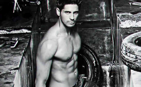 Siddharth Malhotra Shirtless image