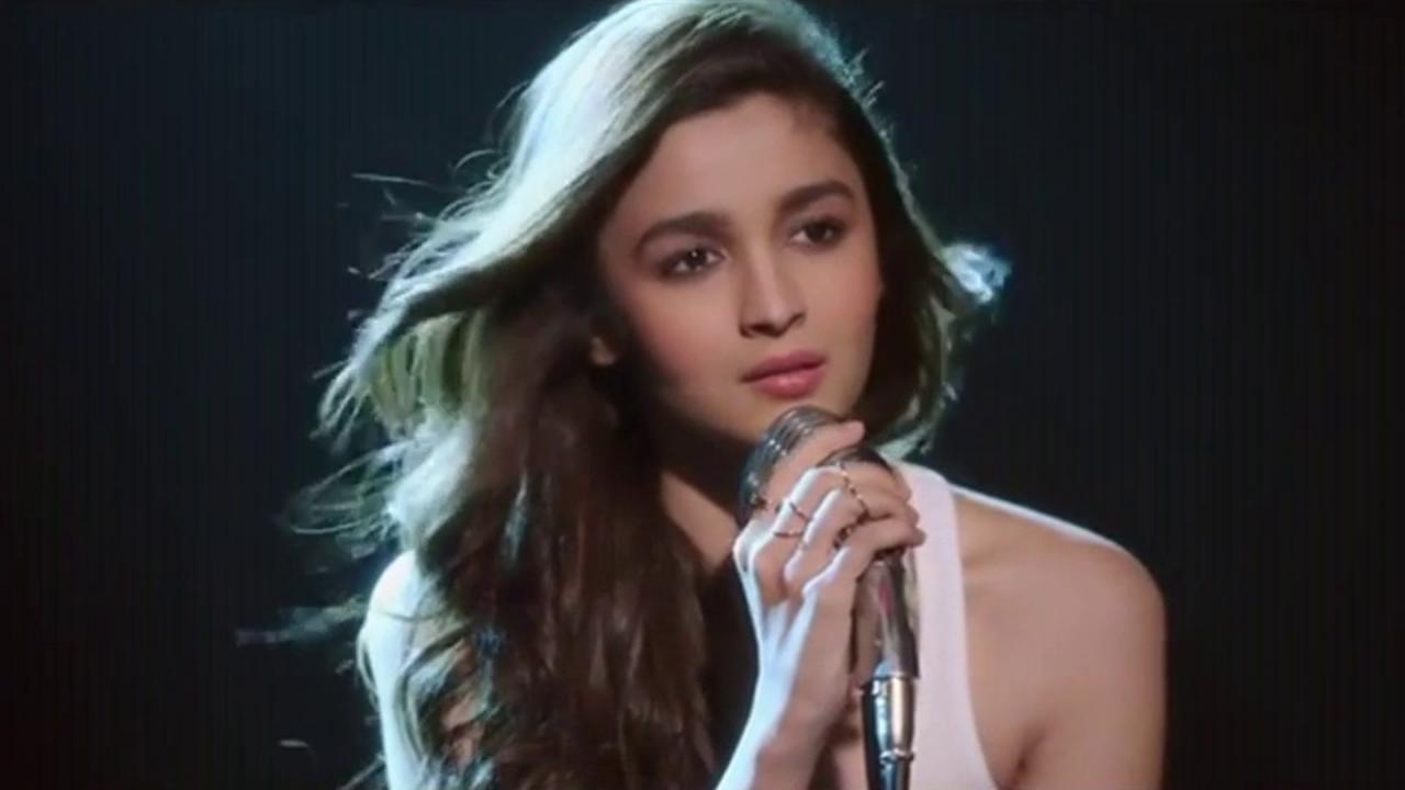 Bollywood actor Alia Bhatt singing