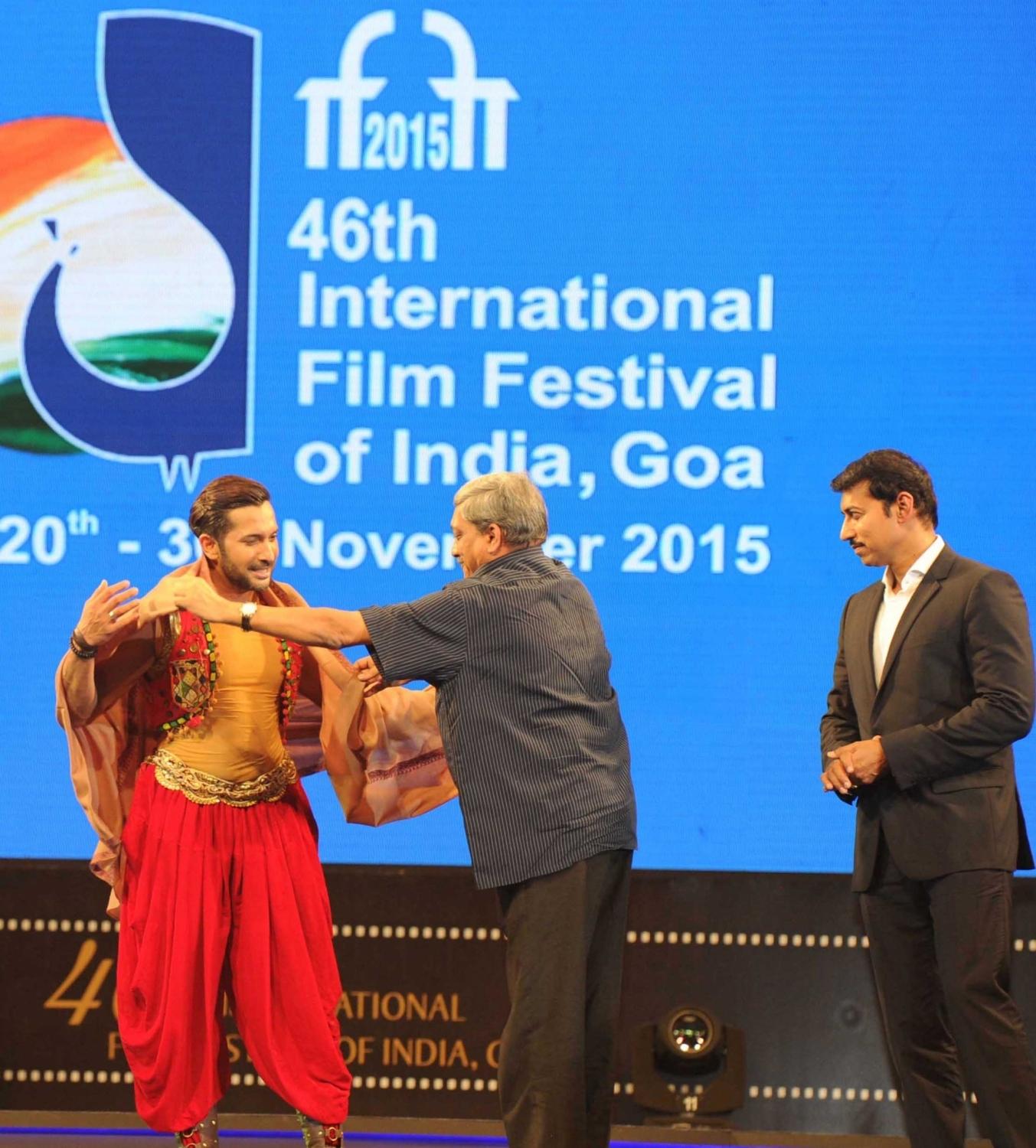 Union Minister for Defence Manohar Parrikar , Terence Lewis, Minister of State for Information and Broadcasting, Col. Rajyavardhan Singh Rathore.