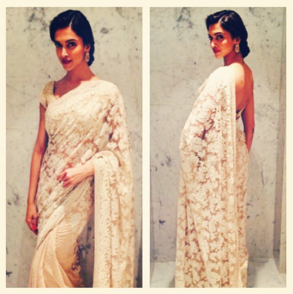 Beautiful outfit ideas right from the sensual lady Deepika Padukone’s Instagram account.