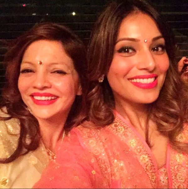 Bipasha Basu and Karan Singh Grover celebrate Diwali together.