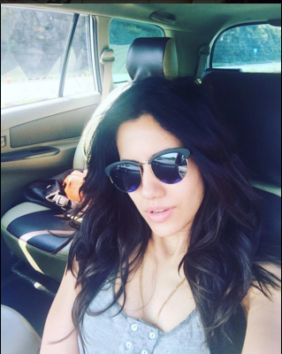 Sonnalli Seygall's stunning picture.