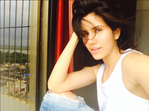 Sonnalli Seygall's stunning picture.