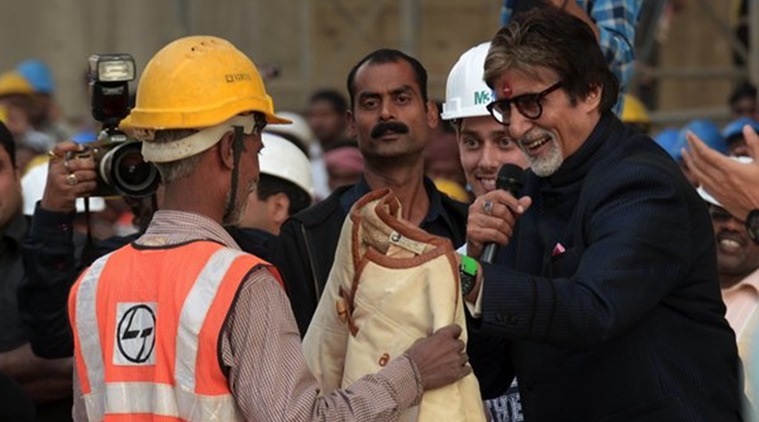 Amitabh Bachchan donates 'Silsila' jacket to needy for winter
