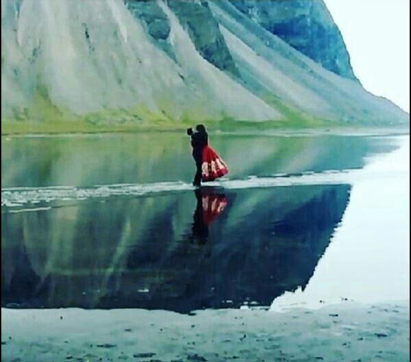 Bollywood actors Shan Rukh Khan and Kajol in Dilwale