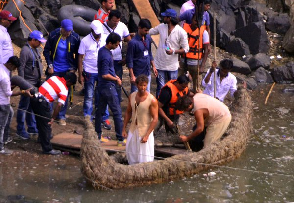 Bollywood actor Hrithik Roshan shooting for Mohenjo Daro