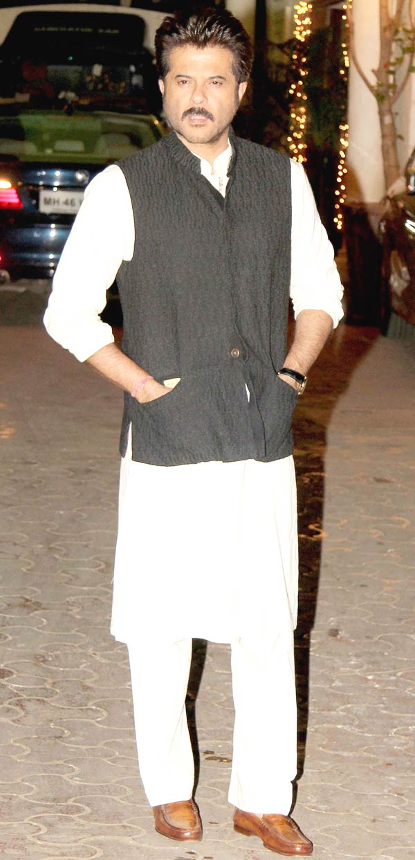 Bollywood actor Shilpa Shetty organises Diwali party