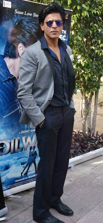 Shah Rukh Khan promoting Dilwale in Delhi