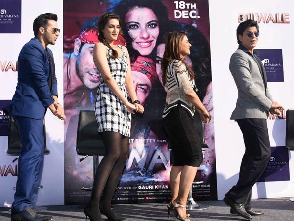 Shah Rukh Khan,Kajol, Varun Dhawan, Kriti Sanon promoting Dilwale in Delhi