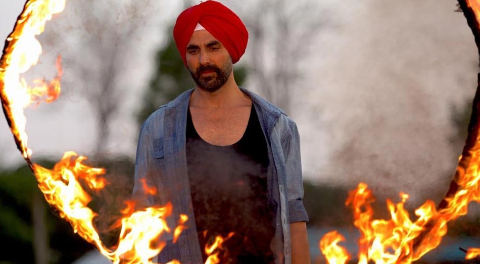 Akshay Kumar injury on sets