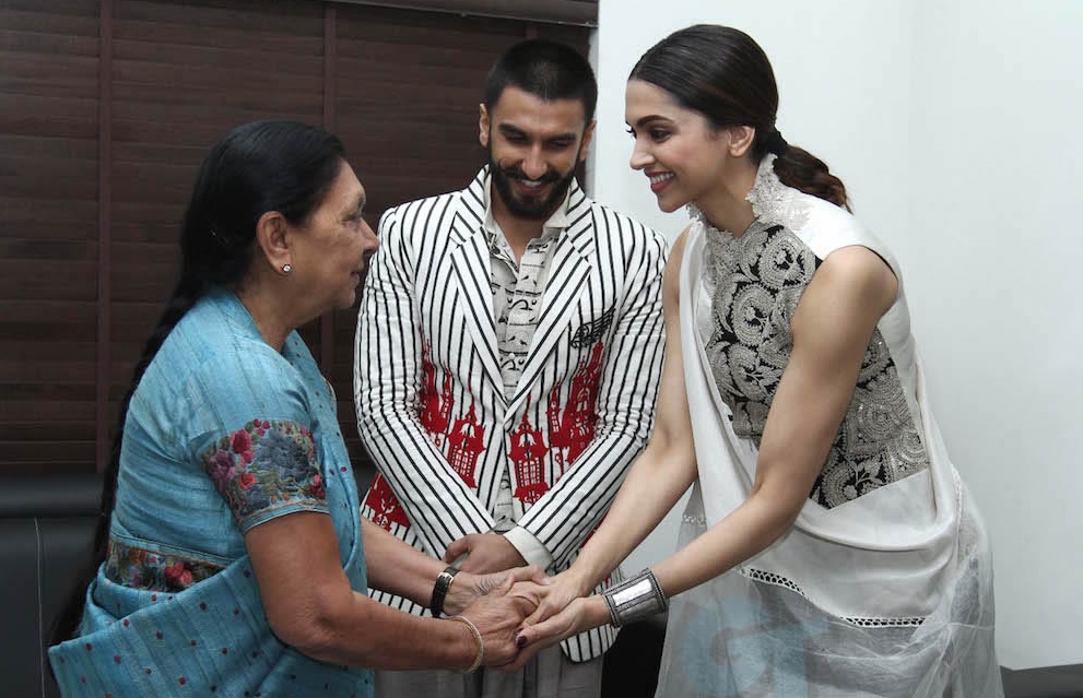 Deepika Padukone Ranveer Singh promoting Bajirao Mastani