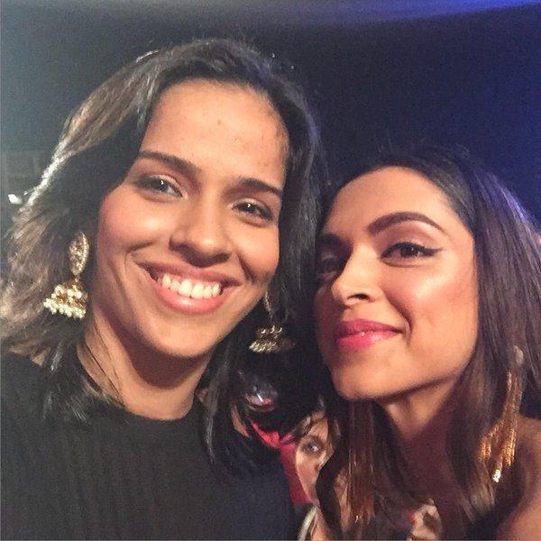 Saina Nehwal Deepika Padukone at Big Star Entertainment Awards 2015.