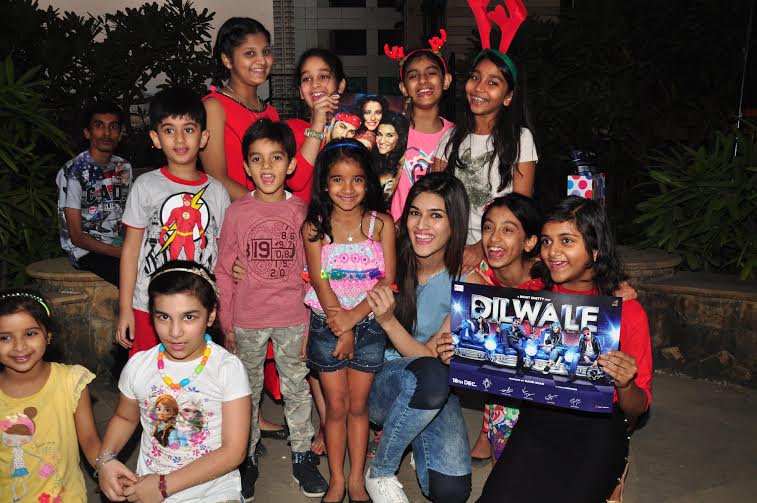 Kriti Sanon with kids celebrating Christmas