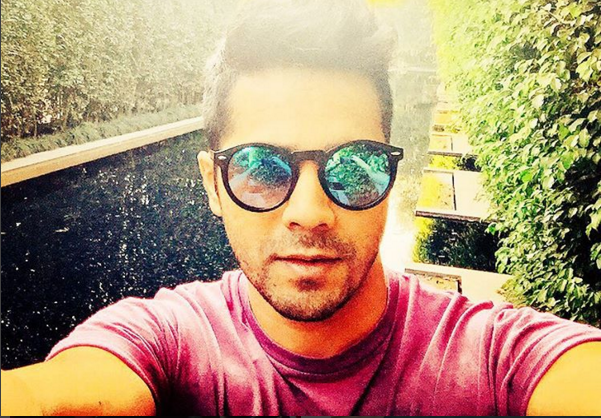 Varun Dawan selfie