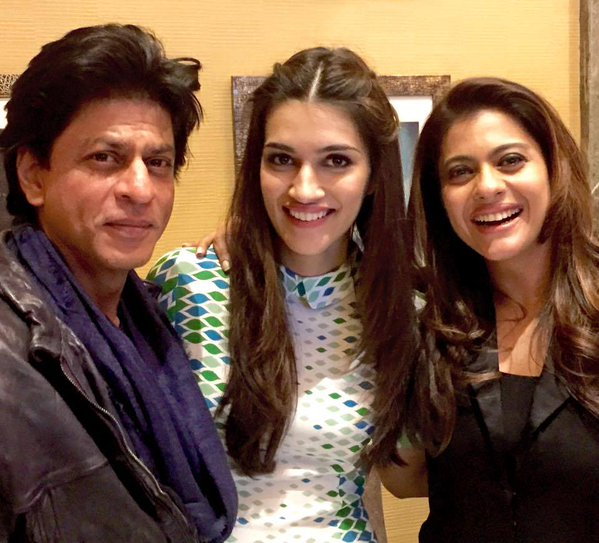 Check Out : Team 'Dilwale' at the premiere #Dilwaleday - Bollywood Bubble