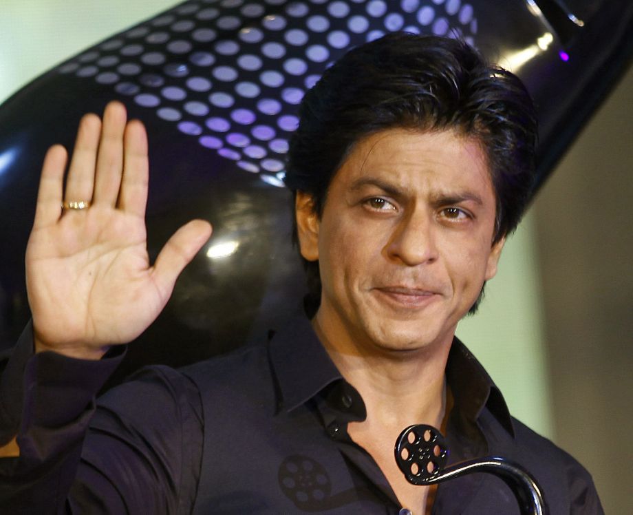 Breaking! Shah Rukh Khan & team 'Dilwale' donate 1 cr for Chennai flood victims