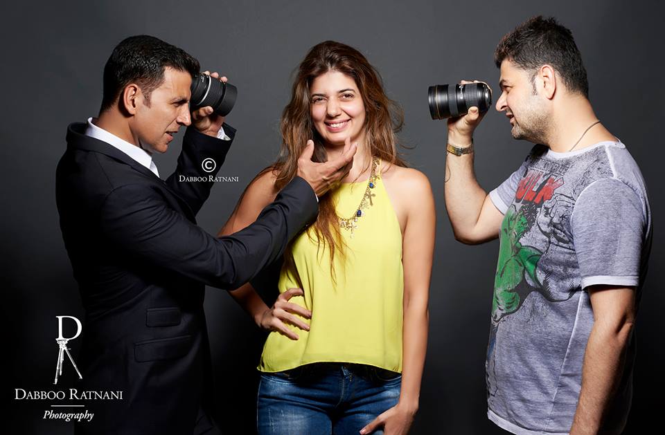Akshay Kumar, Daboo Ratnani with wife at behind the scene of 2016 Calendar shoot