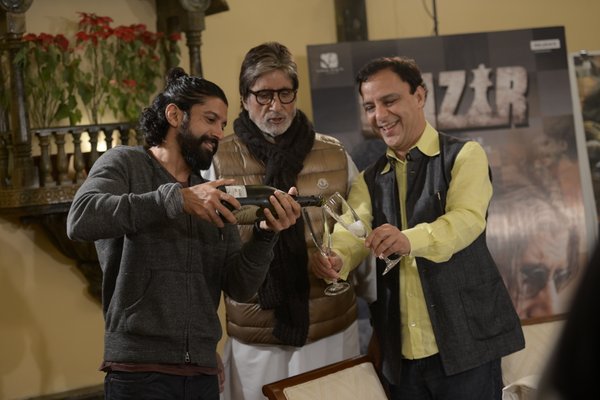 Amitabh Bachchan, Farhan Akhtar and Chopra