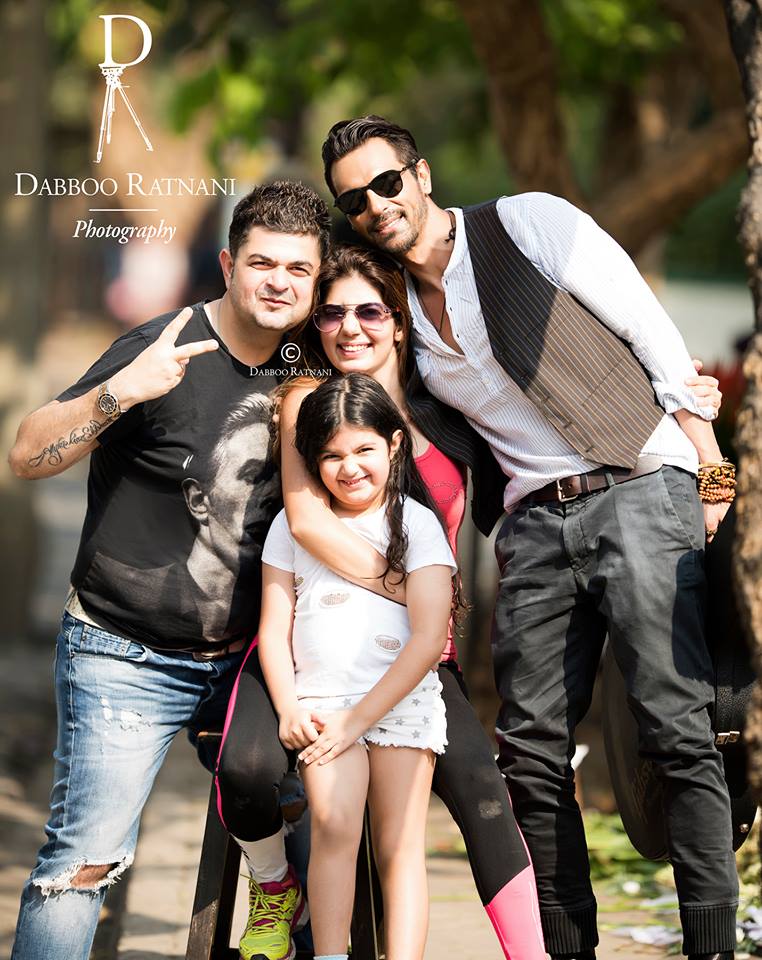 Arjun Rampal with Dabboo Ratnani at behind the scene of 2016 Calendar shoot