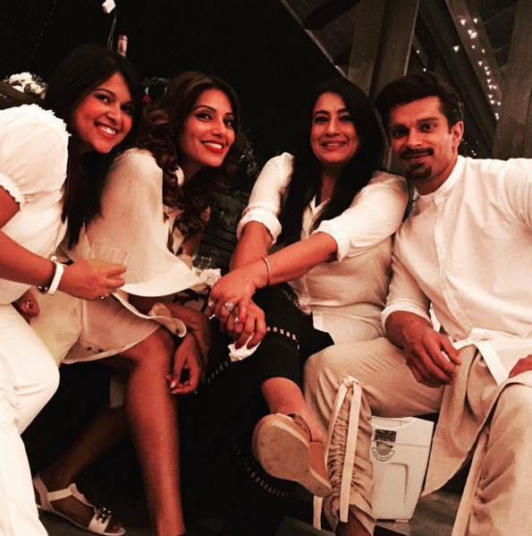 Bipasha Basu's White Themed Birthday Bash!