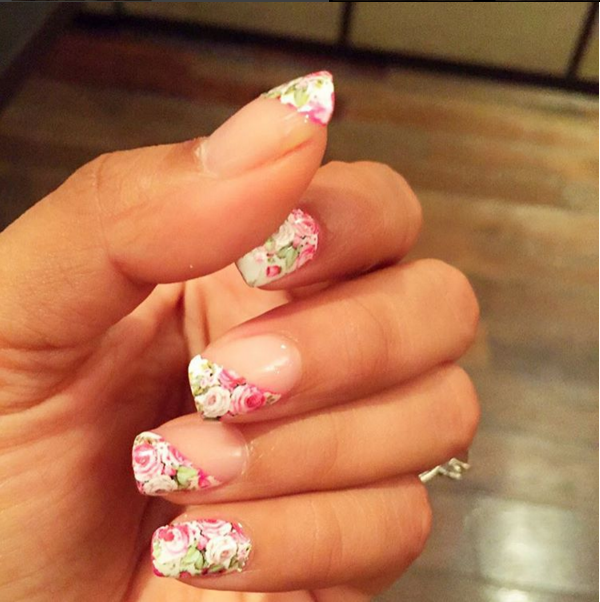 Bipasha Basu's White Themed Birthday Bash!