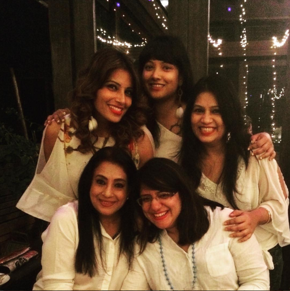 Bipasha Basu's White Themed Birthday Bash!