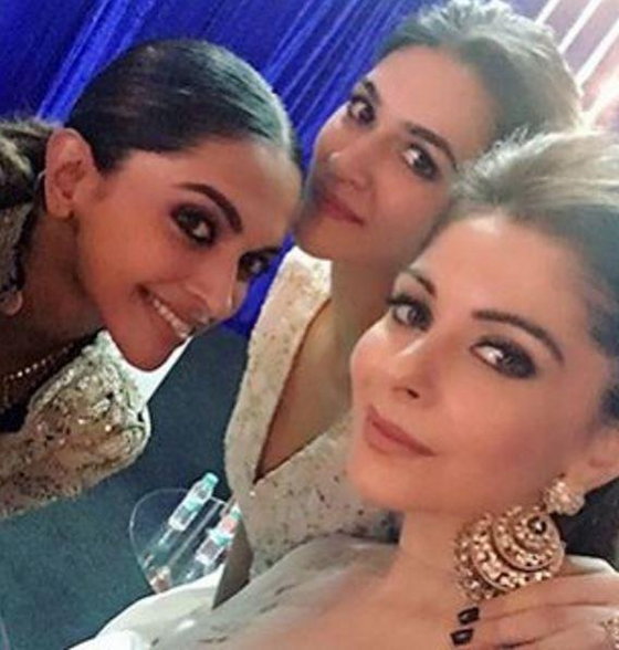 Deepika Padukone , Kriti sanon at Umang 2016