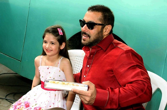 Harshaali Malhotra - Salman Khan