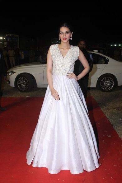 Kriti Sanon in white at Umang 2016