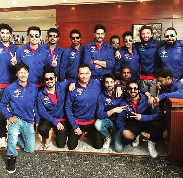 Ranbir KApoor and team