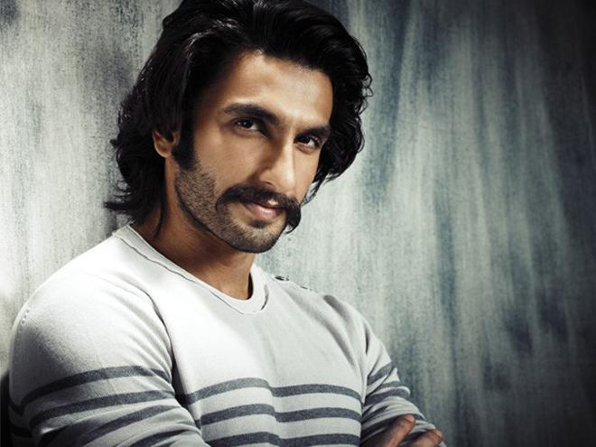 Ranveer Singh in T shirt