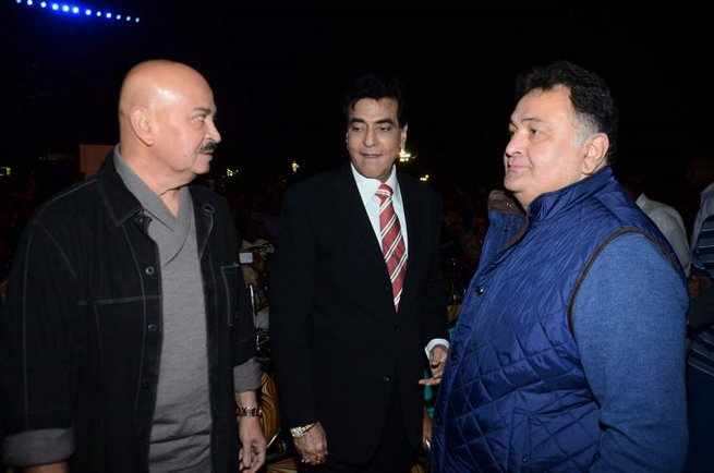 Rishi Kapoor, Rakesh Roshan and Jeetendra at Umang 2016