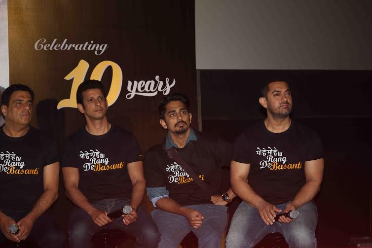 Ronnie, Sharman, Atul, Aamir at Rang De Basanti reunion