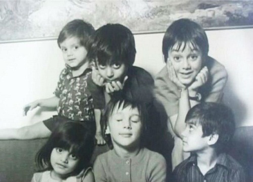 Salman Khan with his siblings