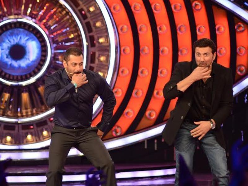 Salman khan and Sunny Deol dancing