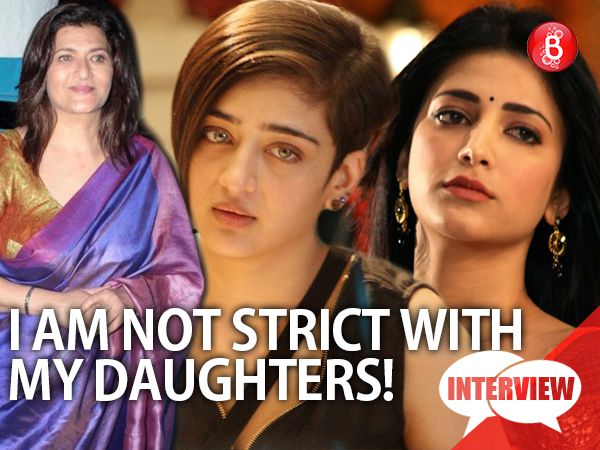 Sarika on her both daughters