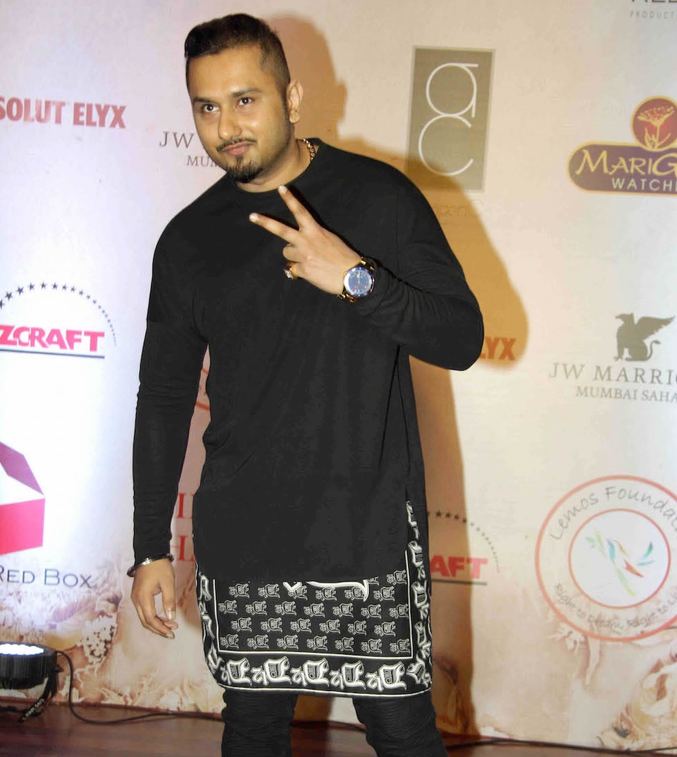 Yo Yo Honey Singh funky look