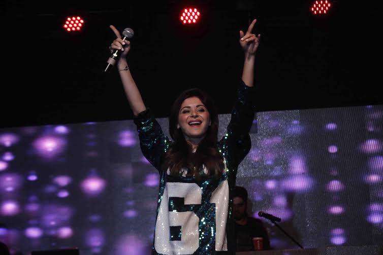 Kanika Kapoor at pro night of Mithibhai college