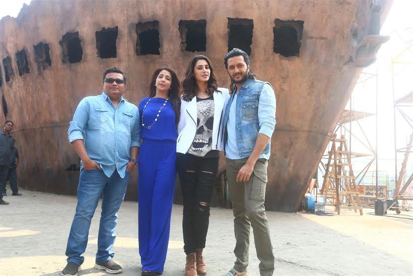 Riteish Deshmukh and Nargis Fakhri on the sets of 'Banjo'