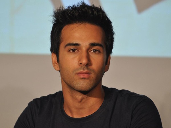 Pulkit Samrat - Early Life