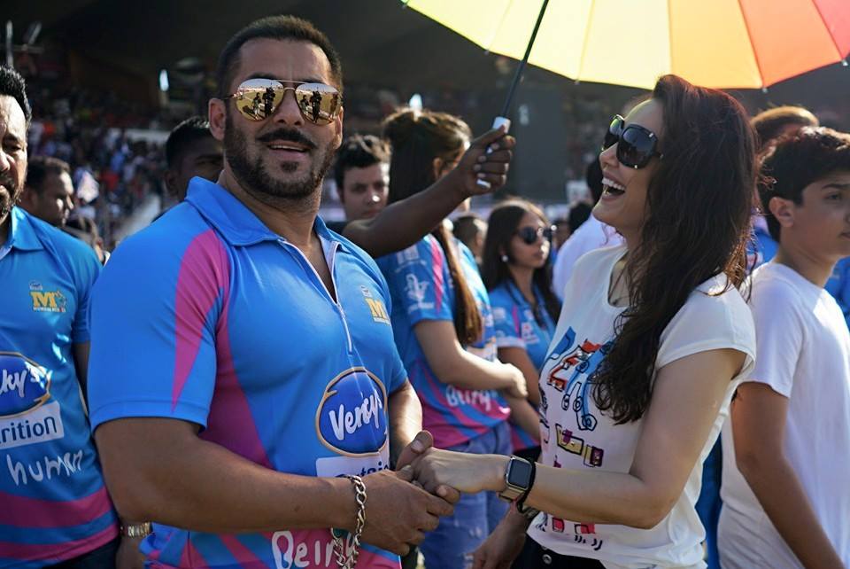 Salman Khan's fun moment with good friend Preity Zinta